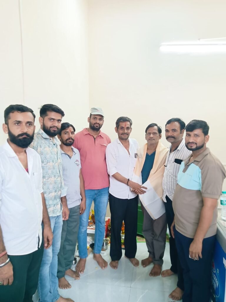 *खुश खबर ! खुश खबर!!
दीवा में खुल गया नया आइस्क्रीम पार्लर