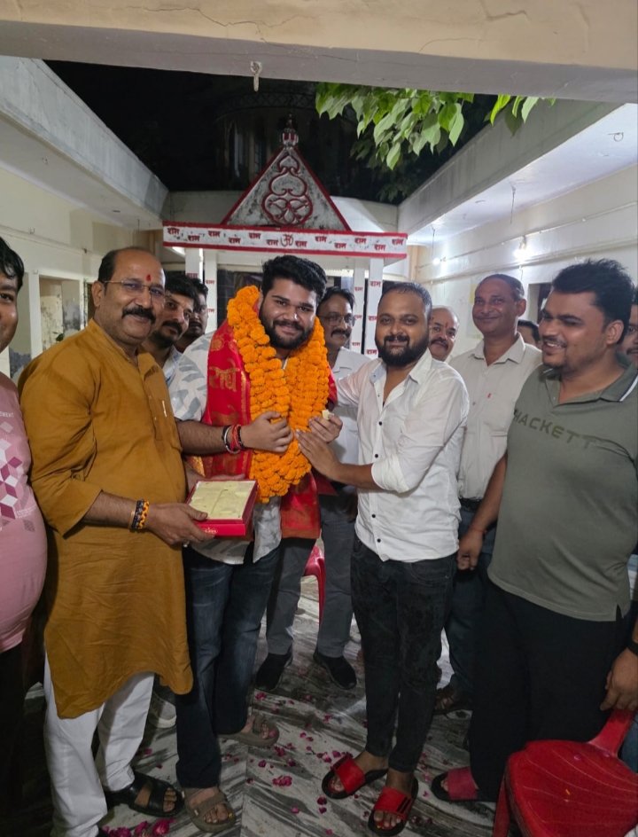 *बहेड़ी में अभाविप के नवनियुक्त नगर मंत्री शेखर रस्तोगी(काकू) का रस्तोगी समाज ने किया भव्य स्वागत*