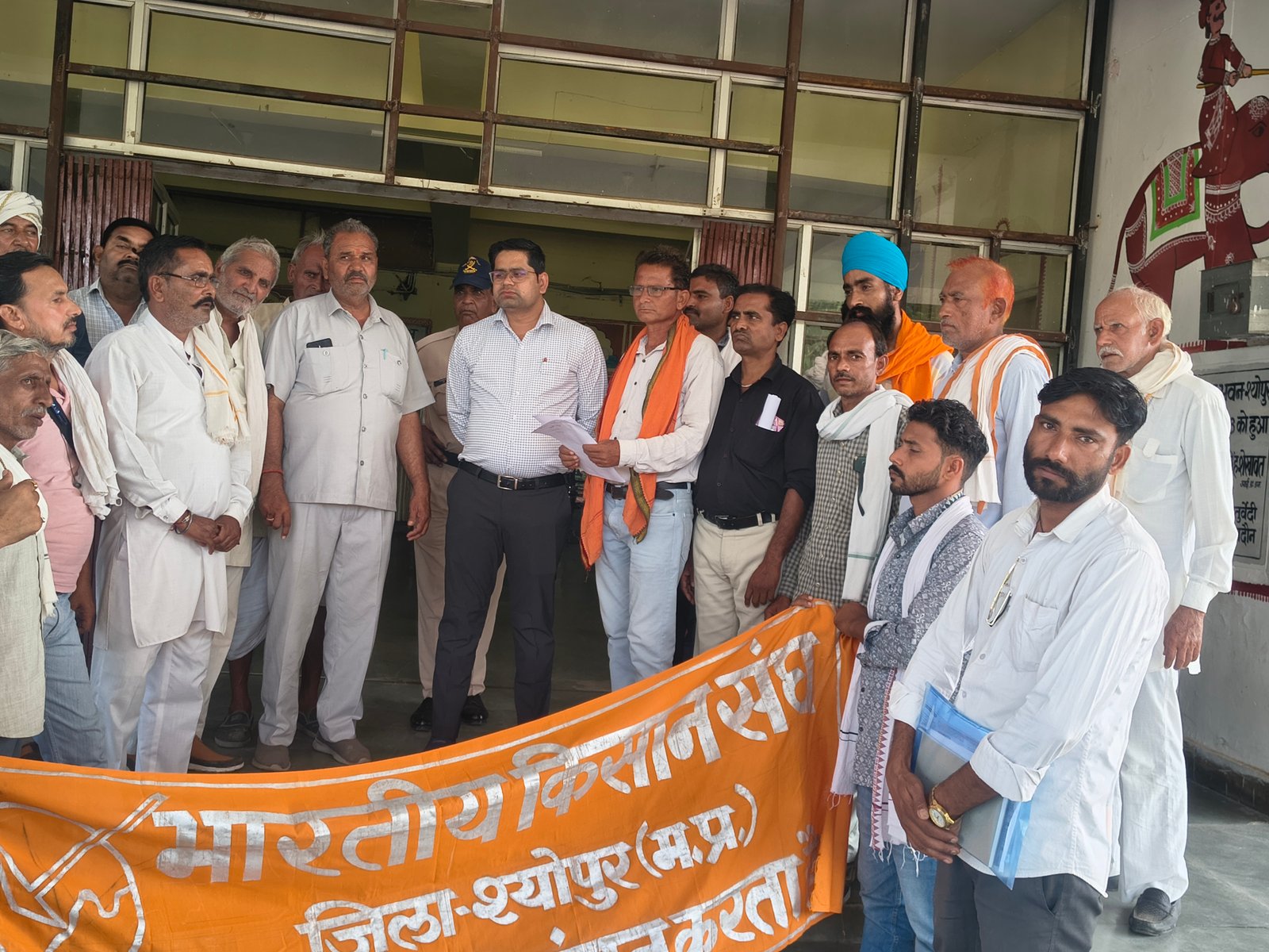 अति वृष्टि से धान की फसल को नुकसान