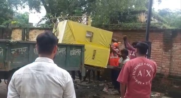 हमीरपुर :तहसील रोड से नगर पालिका ने हटाया अवैध अतिक्रमण, जाम से मिलेगी राहत