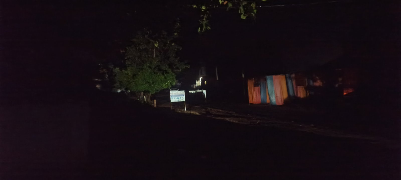 चंद्रशेखर आजाद नगर बिजली विभाग अघोषित कटौती कर रहा है