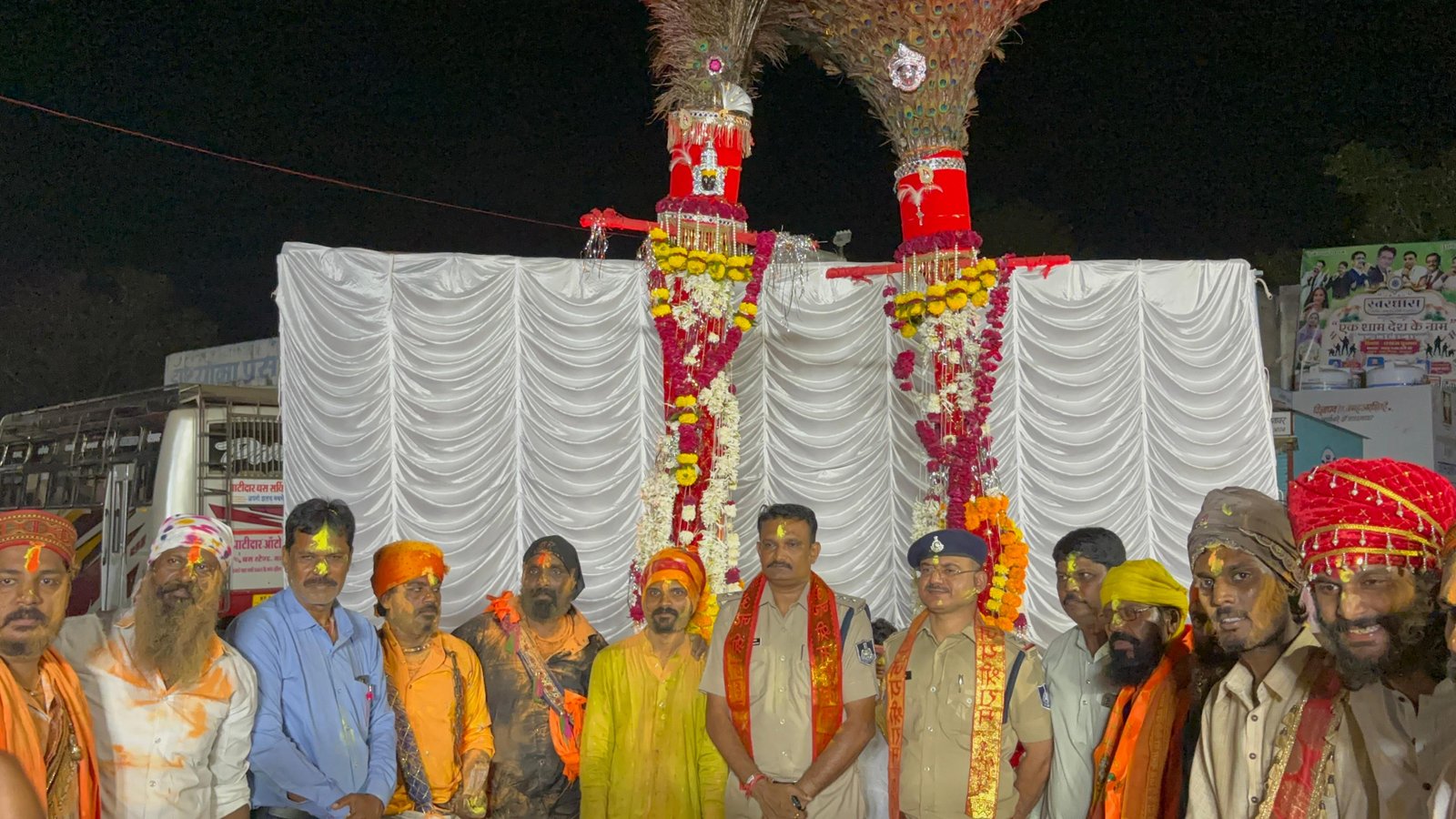 गोगा नवमी पर निकला छड़ी निशान जुलूस, भक्ति में रंगा मनावर…..