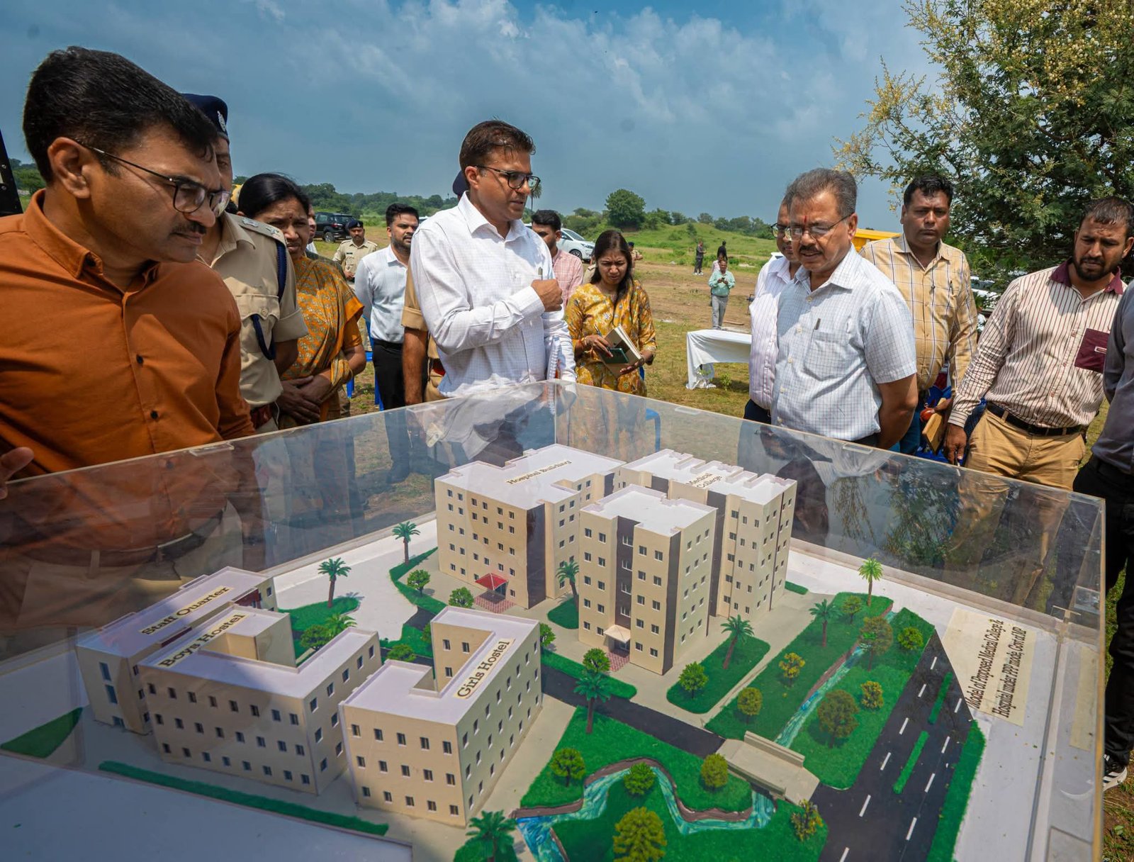 मेडिकल कॉलेज निर्माण में देरी पर मुख्य सचिव नाराज, काम तेज करने के दिए निर्देश