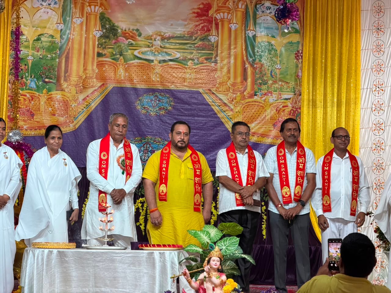 ब्रह्मकुमारी बहनों ने मनाया श्री कृष्ण जन्म का उत्सव खबर जनपद औरैया से जिला ब्यूरो चीफ पत्रकार संजू तिवारी की खास रिपोर्ट