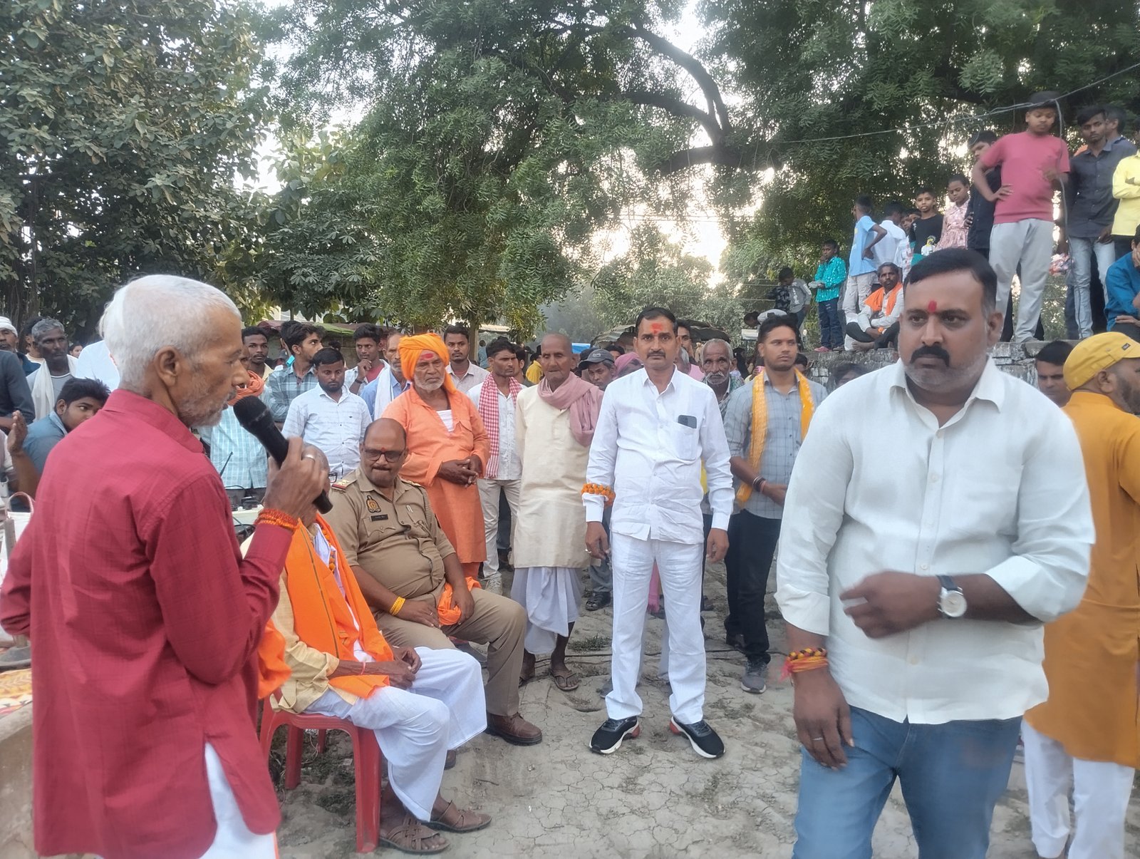 मिर्जापुर में श्री रामलीला सेवा समिति बेलवान का भव्य आयोजन संपन्न, भगवान श्रीराम ने किया रावण का वध; नौ दिनों तक राममय रहा पूरा क्षेत्र बेलवान में गूंजे जय श्रीराम के जयकारे, राम-