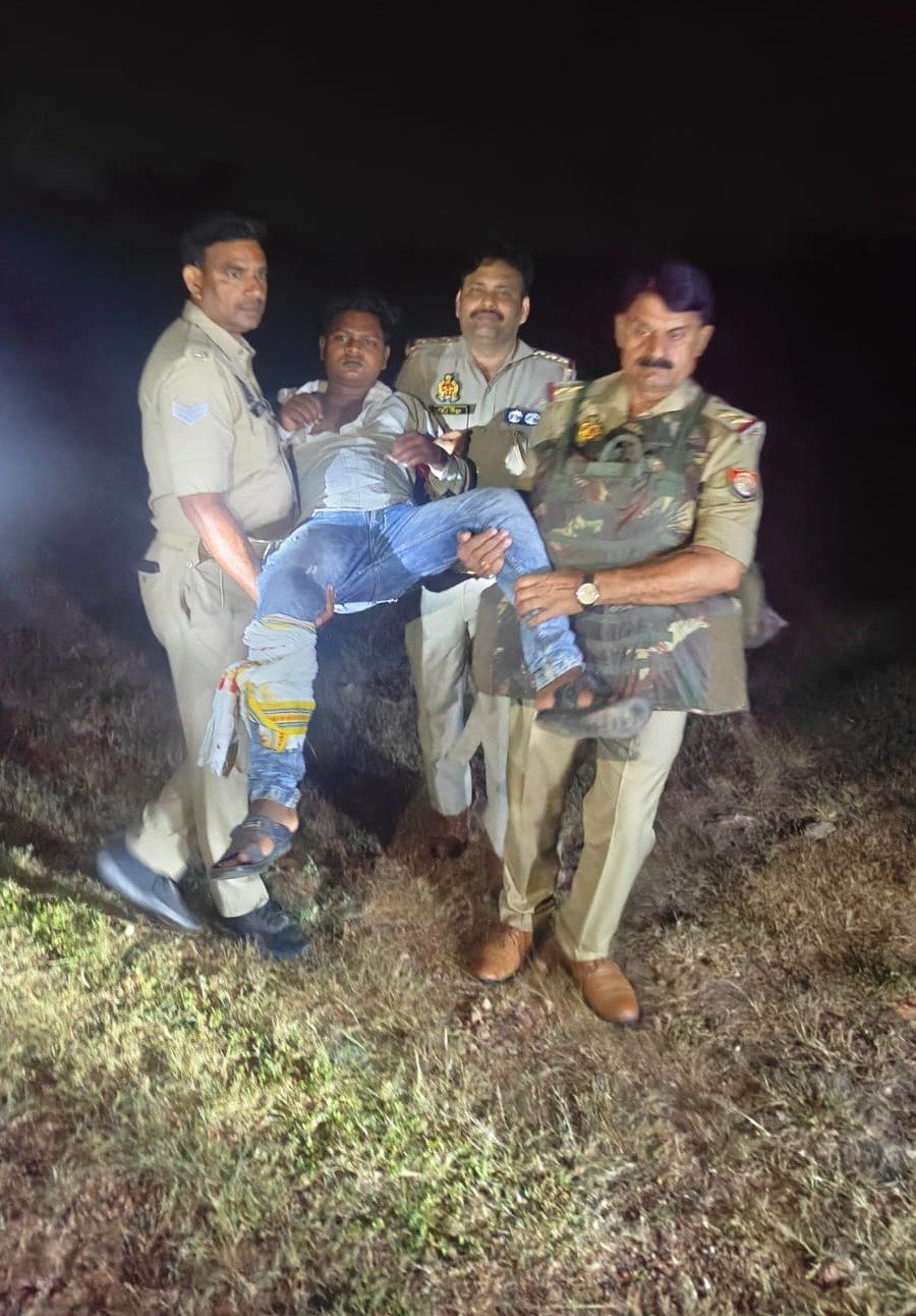 थाना को0देहात पुलिस द्वारा शातिर स्नैचर घायल/गिरफ्तार, अभियुक्त से द्वारा छीनी गयी मंगलसूत्र (पीली घातु) व 01 अदद नाजायज तमंचा व 01 अदद जिन्दा कारतूस व 01 खोखा कारतूस .315 बोर बराम