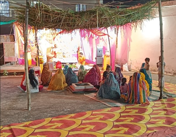 *पितृपक्ष को लेकर चल रही 13 दिवसीय श्री मद भागवत कथा का समापन*
