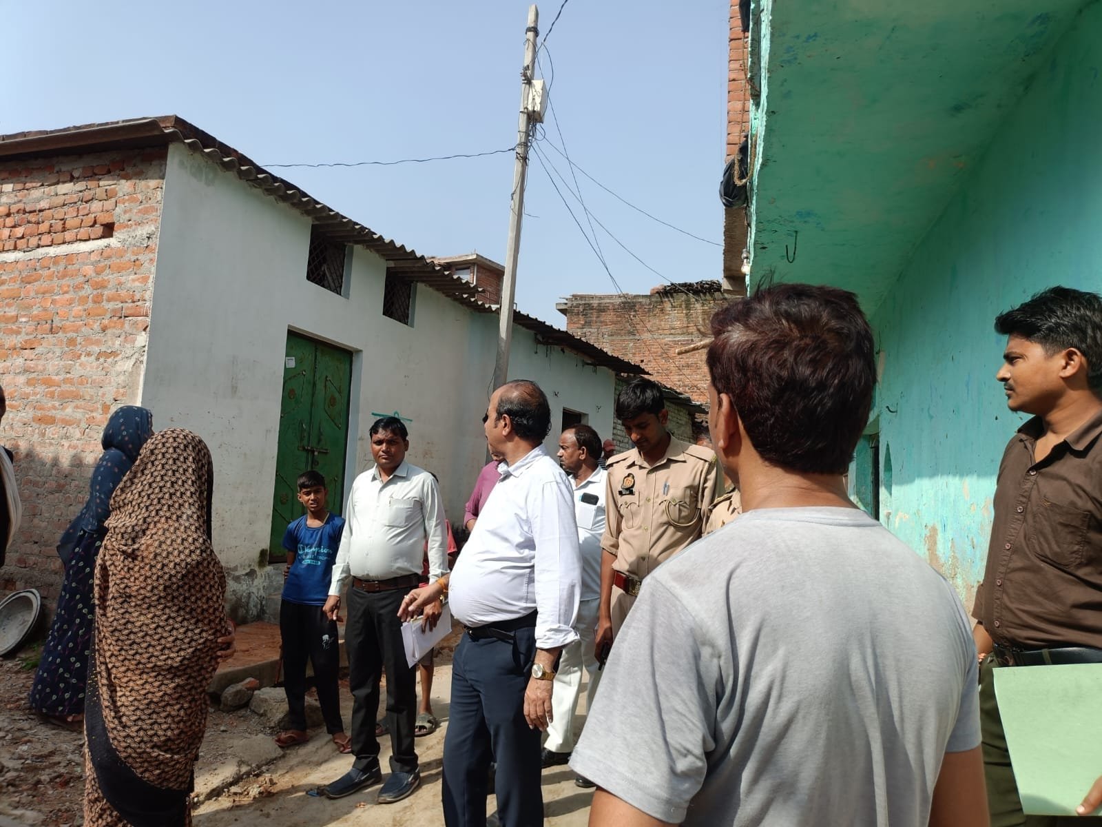 हमीरपुर :न्यूरिया में जल जीवन मिशन की पाइपलाइन से अवैध टुल्लू पंप जब्त