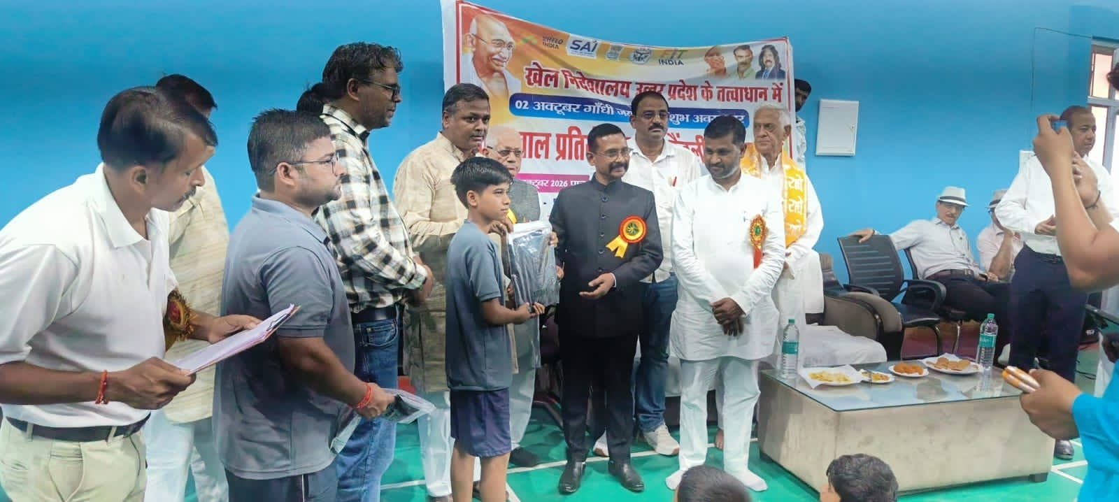 हमीरपुर :गांधी जयंती पर पैदल चाल प्रतियोगिता में बच्चों ने दिखाया उत्साह