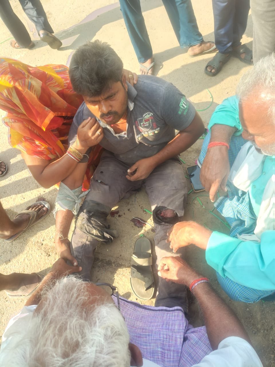 हमीरपुर :खूनी हाईवे फिर हुआ लाल, आटो पलटने से दो महिलाओं सहित तीन गंभीर