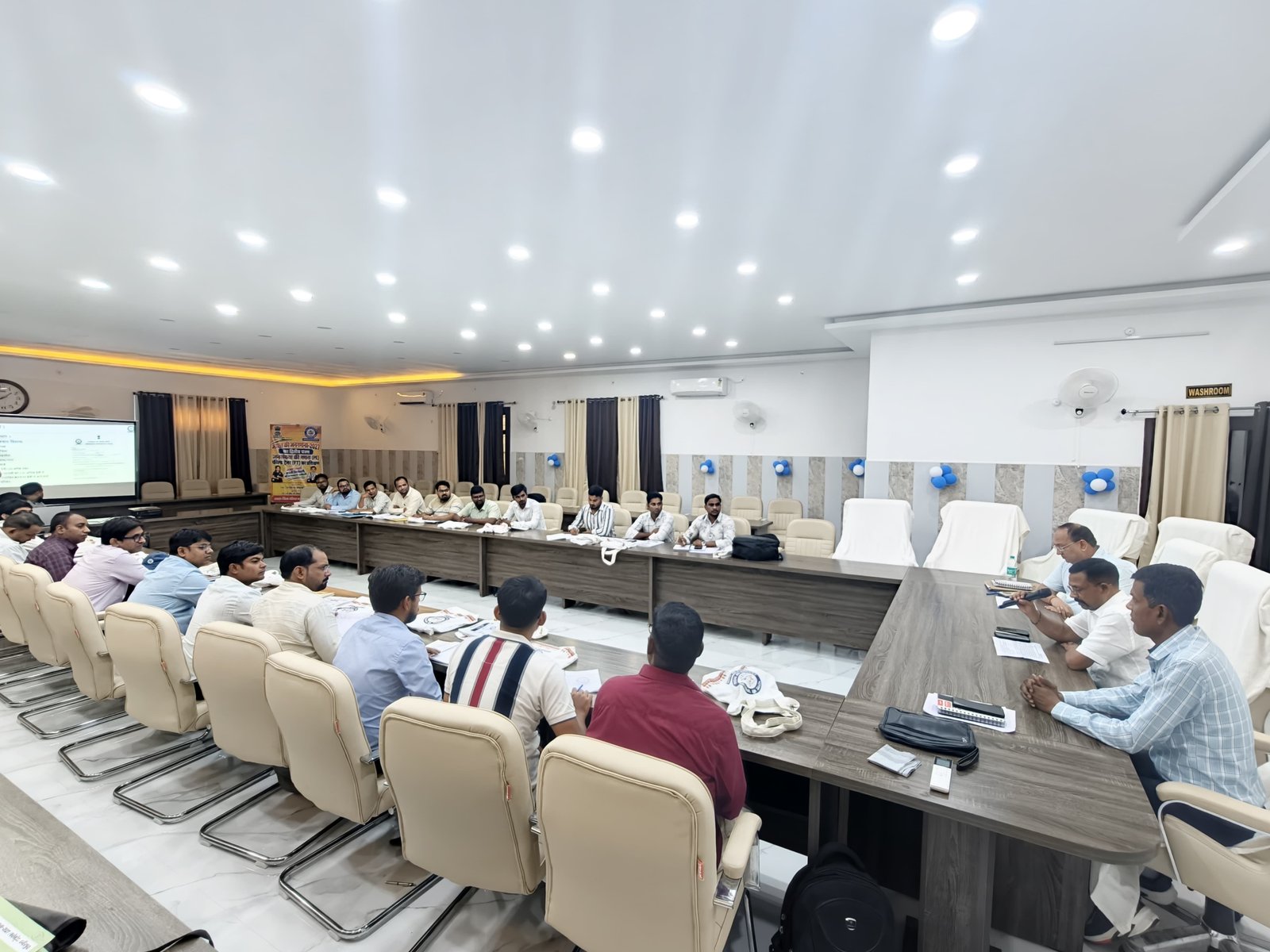 हमीरपुर :जनगणना-2027 के द्वितीय चरण की तैयारियां तेज, 44 फील्ड ट्रेनर्स को दिया जा रहा प्रशिक्षण