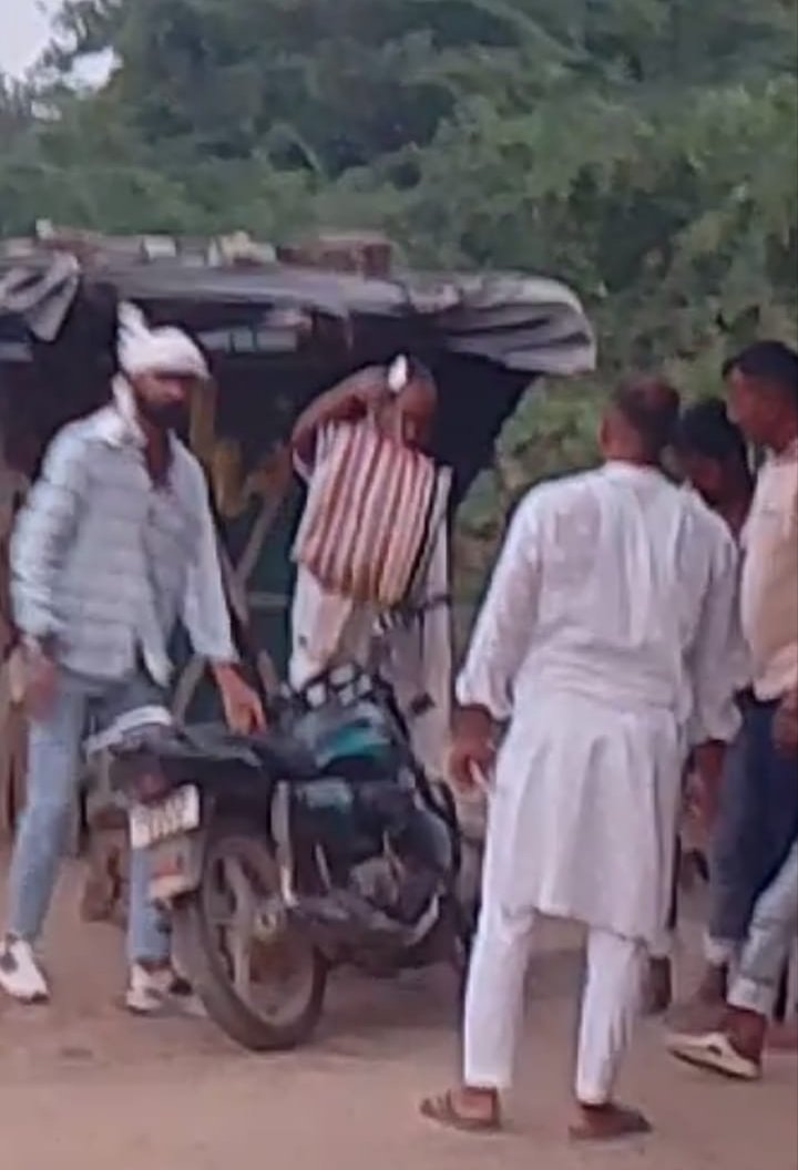 हमीरपुर :पुरानी रंजिश में गोली चलने का आरोप, पिता-पुत्र समेत आरोपियों के खिलाफ मुकदमा दर्ज