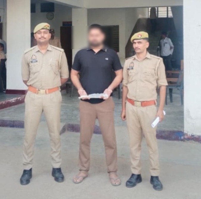 हमीरपुर :अवैध तमंचा और जिंदा कारतूस के साथ युवक गिरफ्तार, राठ पुलिस ने चेकिंग के दौरान पकड़ा आरोपी, 315 बोर का तमंचा और कारतूस बरामद