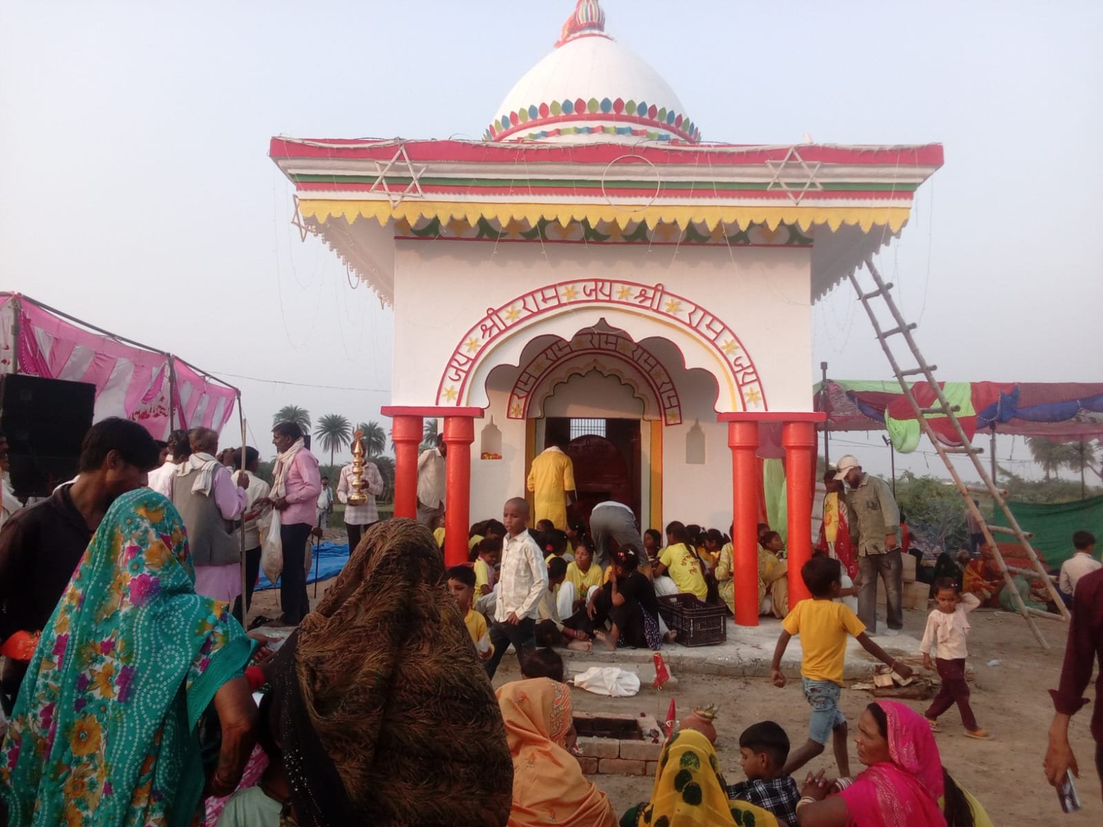 हमीरपुर :उपरी गांव में निकली भव्य कलश यात्रा, सुबह 7 से रात 11 बजे तक चला विशाल भंडारा