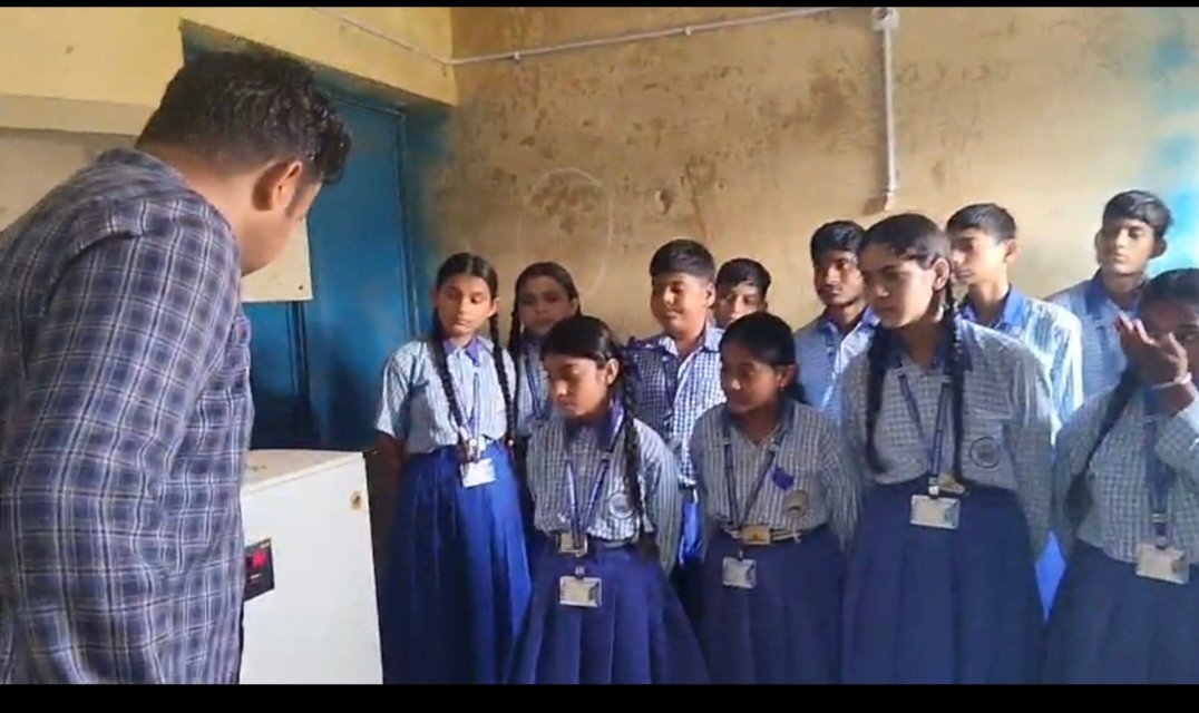 *टी-वेल नंबर 2 सांबा में जल जीवन मिशन उत्सव के तहत कार्यक्रम आयोजित* रिपोर्ट राजेश कुमार जेके सांबा, 8 अक्टूबर: जल जीवन मिशन उत्सव के तहत जल अर्पण दिवस के अवसर पर आज टी-वेल नंब