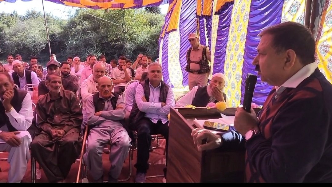 राजेश कुमार पूंछ डीसी पुंछ ने सीमावर्ती गाँव सोहला में ‘ब्लॉक दिवस’ का आयोजन किया, जनसमस्याओं के समयबद्ध समाधान का दिया आश्वासन पुंछ, 28 अक्टूबर 2026: जिला विकास आयुक्त (डीसी) पु