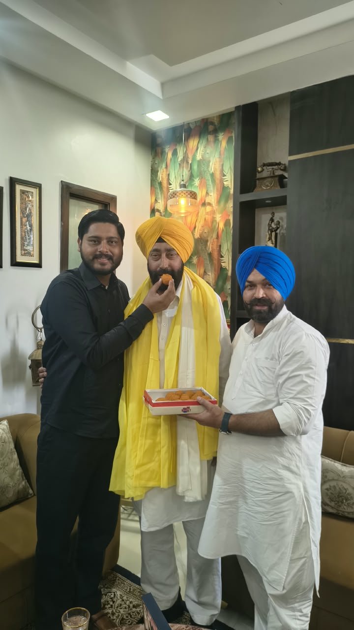 ਆਮ ਆਦਮੀ ਪਾਰਟੀ ਨੇ ਮੈਨੇਜਰ ਅਤਰ ਸਿੰਘ ਨੂੰ ਜ਼ਿਲ੍ਹਾ ਵਾਈਸ ਪ੍ਰਧਾਨ ਦੀ ਦਿੱਤੀ ਜ਼ਿੰਮੇਵਾਰੀ ਆਮ ਆਦਮੀ ਪਾਰਟੀ ਨੇ ਹਮੇਸ਼ਾ ਮਿਹਨਤੀ ਵਰਕਰਾਂ ਨੂੰ ਦਿੱਤੀਆਂ ਅਹਿਮ ਜ਼ਿੰਮੇਵਾਰੀਆਂ-ਵਿਧਾਇਕ ਸ਼ੈਰੀ ਕਲਸੀ ਬਟਾਲਾ, 31 ਅਕਤੂਬਰ