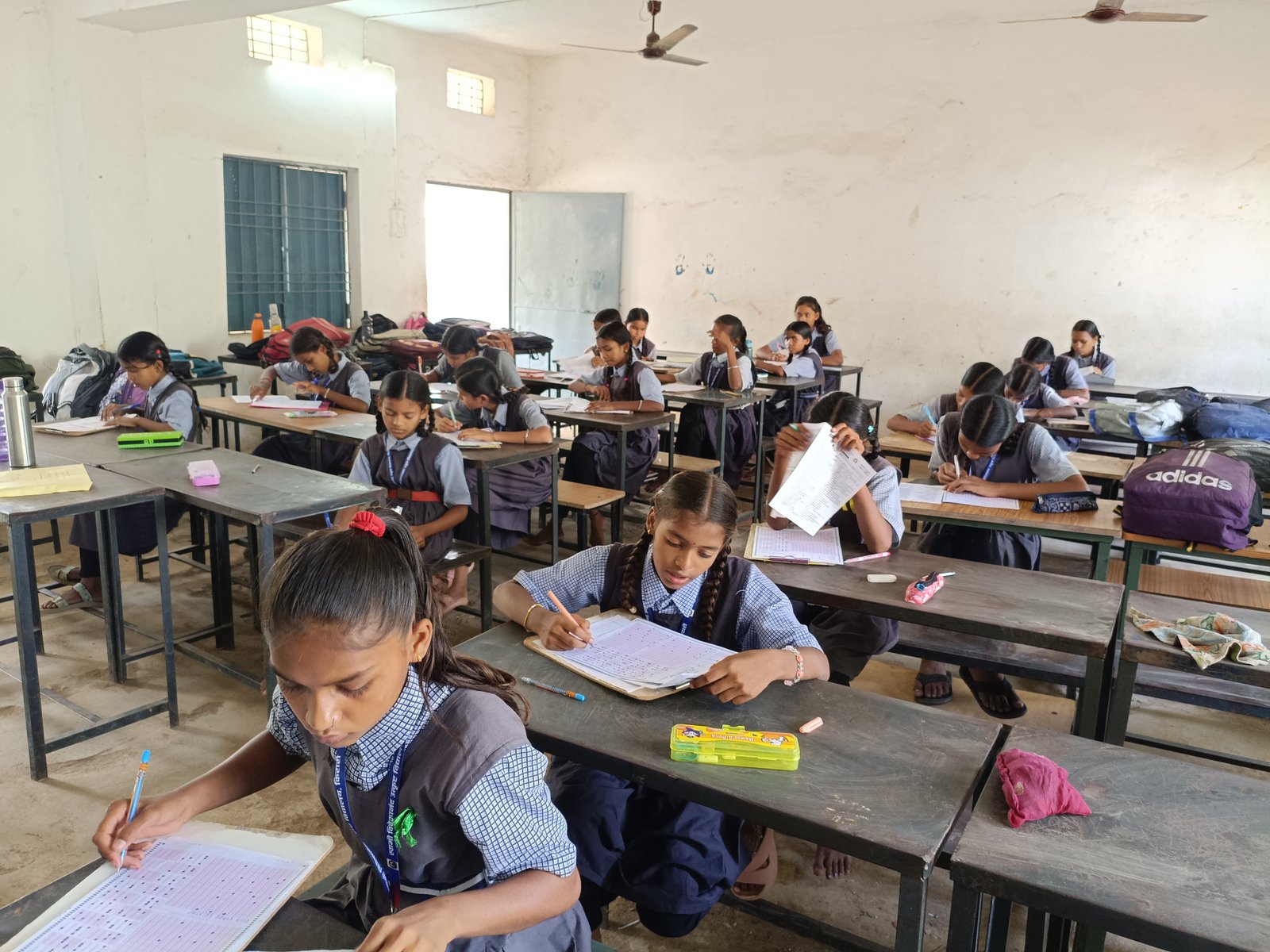 गायत्री परिवार के तत्वावधान में आयोजित परीक्षा में विद्यार्थियों में दिखा उत्साह, संस्कृति और संस्कारों से जुड़ने का मिला अवसर
