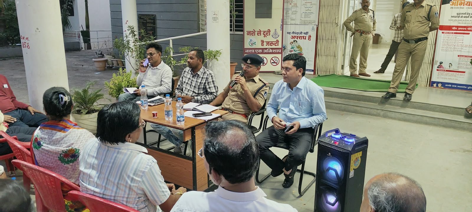 नवरात्रि, गरबा और दशहरा को लेकर थाना मनावर में शांति समिति की बैठक