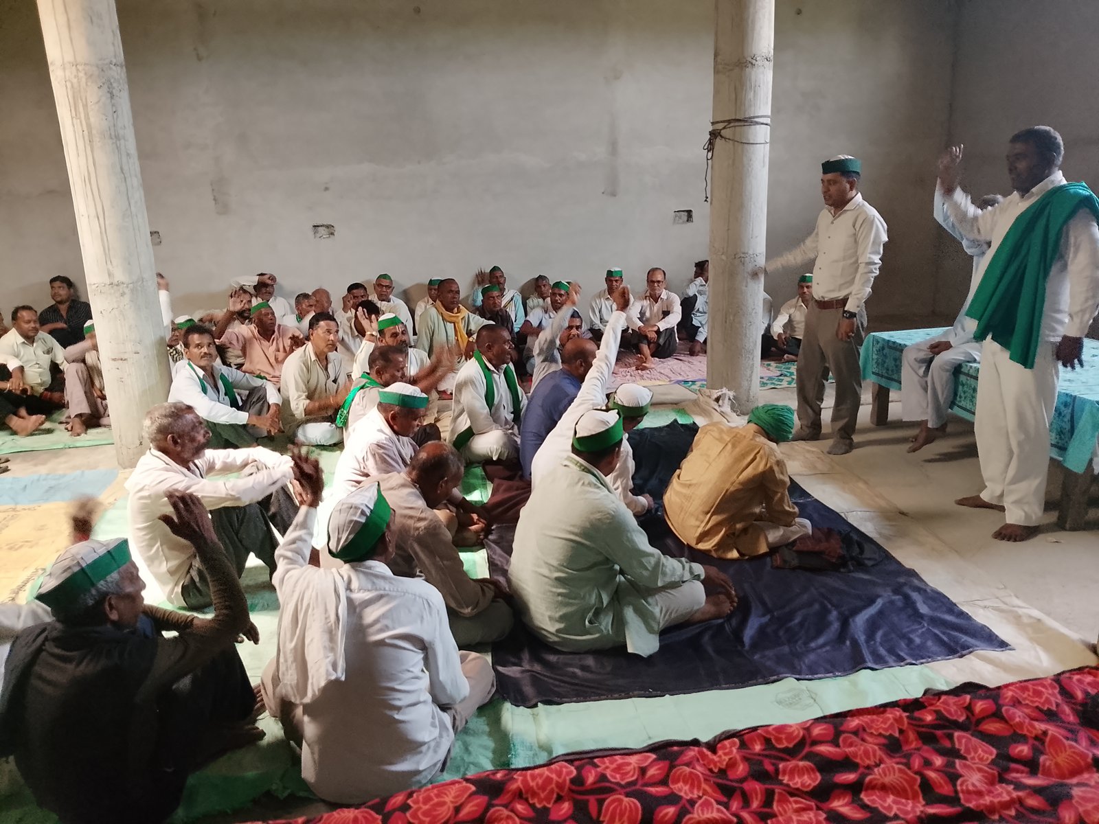 फसलों के उचित मुआवजे को लेकर भाकियू ने भरी हुंकार, मांगें न मानने पर आंदोलन की चेतावनी