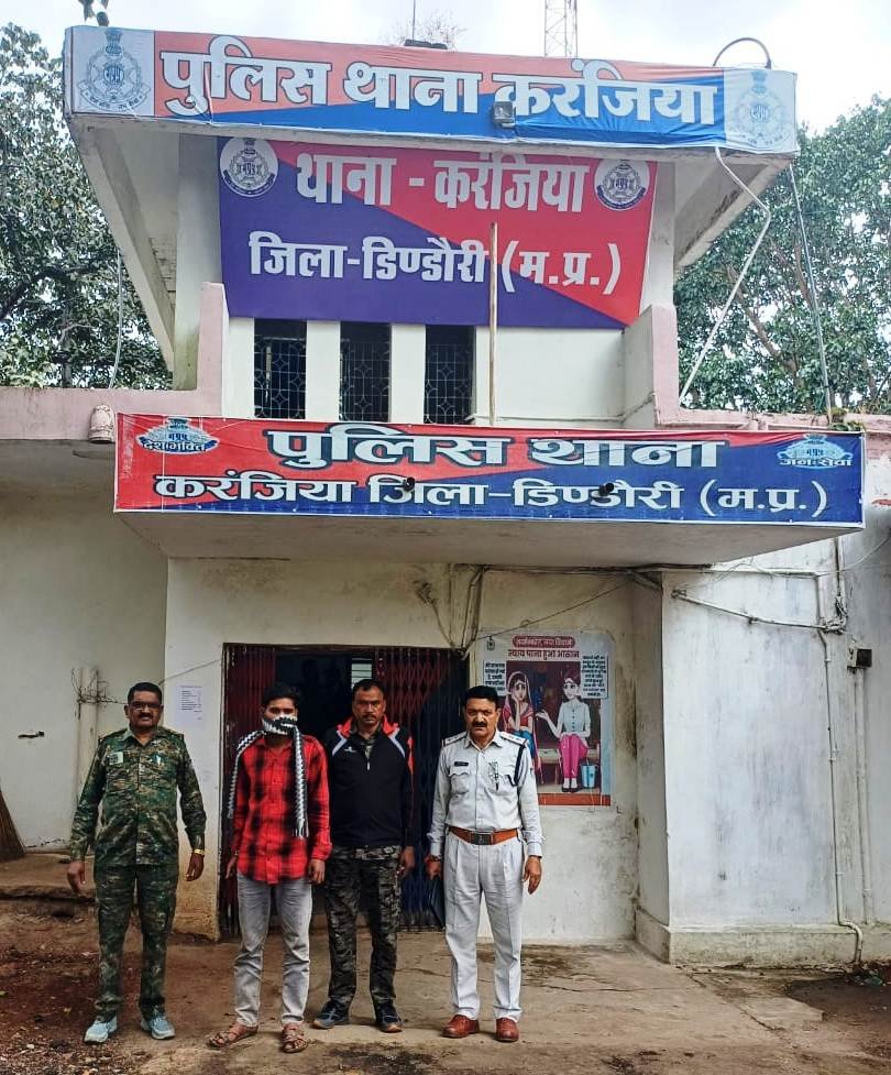 दुर्घटना के बाद पुलिस चौकी प्रभारी के साथ मारपीट एवं सोने की चेन लूटने के मामले में मुख्य आरोपी गिरफ्तार, लूटी गई सोने की चेन बरामद